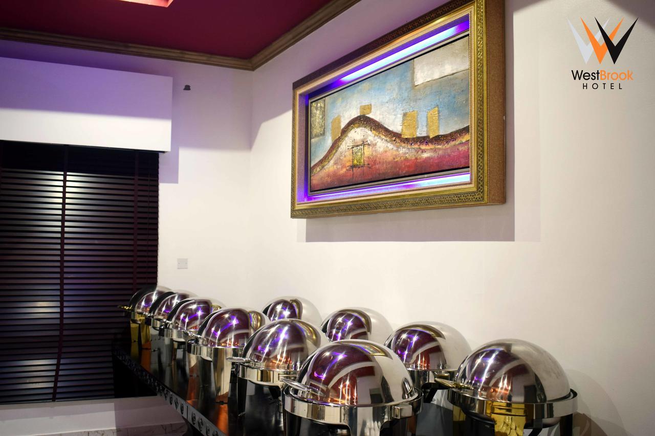 Westbrook Hotel Owerri Bagian luar foto