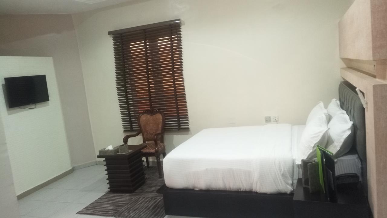 Westbrook Hotel Owerri Bagian luar foto