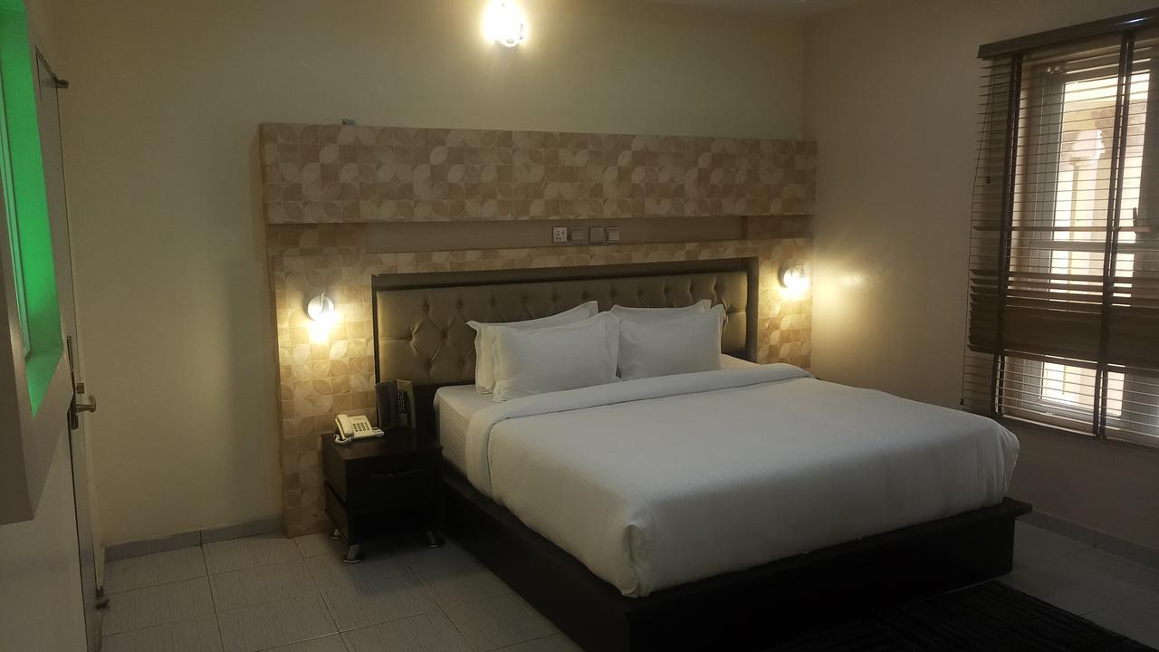 Westbrook Hotel Owerri Bagian luar foto